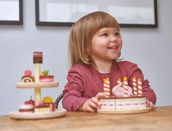 Gâteau d'anniversaire au chocolat - Tender Leaf Toys