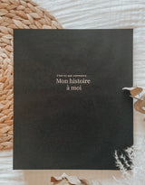Le petit tableau noir ⚜ LIVR-NOIR-22 Livre de bébé - Tissu Noir - Le petit tableau noir vendu par Veille sur toi