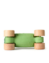 Oli & Carol L-CUCUMBER-CAR Voiture jouet en caoutchou pour bébé - Pepino le concombre - Oli & Carol vendu par Veille sur toi