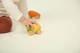 Oli & Carol L-LEMON-CAR Voiture jouet en caoutchou pour bébé - Lou le citron - Oli & Carol vendu par Veille sur toi
