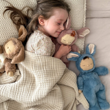 Olli Ella OETCOZ-COZ-BU-O Poupée Cozy Dinkum - Lapin Twiggy - Olli Ella vendu par Veille sur toi