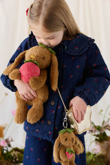 Snuggle Bunnies SB-174323 Peluche - Pénélope le lapin avec fraise - Snuggle Bunnies vendu par Veille sur toi