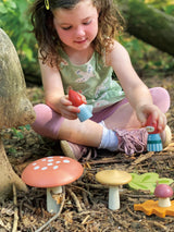 Tender Leaf Toys TL8388 La famille de gnomes - Tender Leaf Toys vendu par Veille sur toi