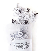 The Type Set Co. SL1SSPW Ensemble de lettres et chiffres magnétiques - Majuscules Blanc - The Type Set Co. vendu par Veille sur toi