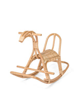 Cheval à bascule en rotin marque Poppie Toys vendu par Veille sur toi