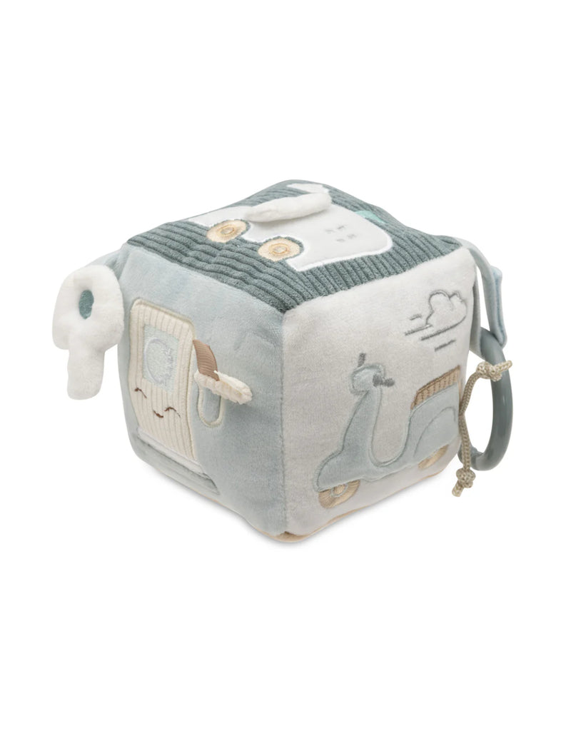 Cube d'activités en peluche avec textures - sur la route - Jollein | Veille sur toi