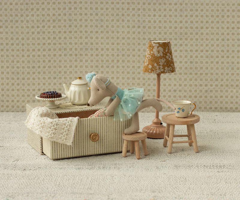 Petite soeur souris danseuse dans son lit - Robe bleue - Maileg