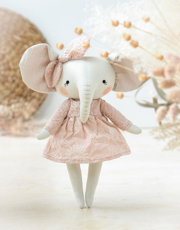 Poupée-Peluche - Éléphant avec robe rose - Mes petites lunes