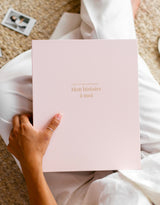 Livre de bébé - Album pour enfants Mon histoire à moi - rose - Le petit tableau noir | Veille sur toi