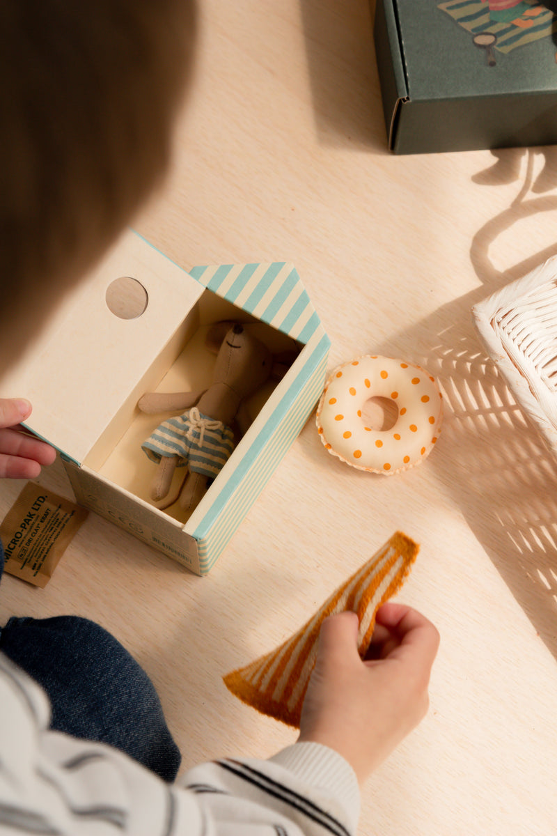 Petit frère et cabine de plage - Maileg
