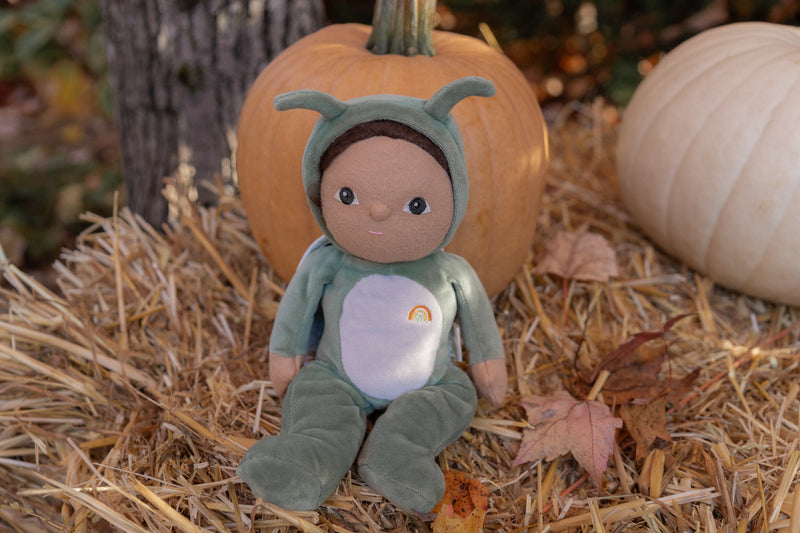 Dinky Dinkum Doll - Gideon - grasshopper - Olli Ella