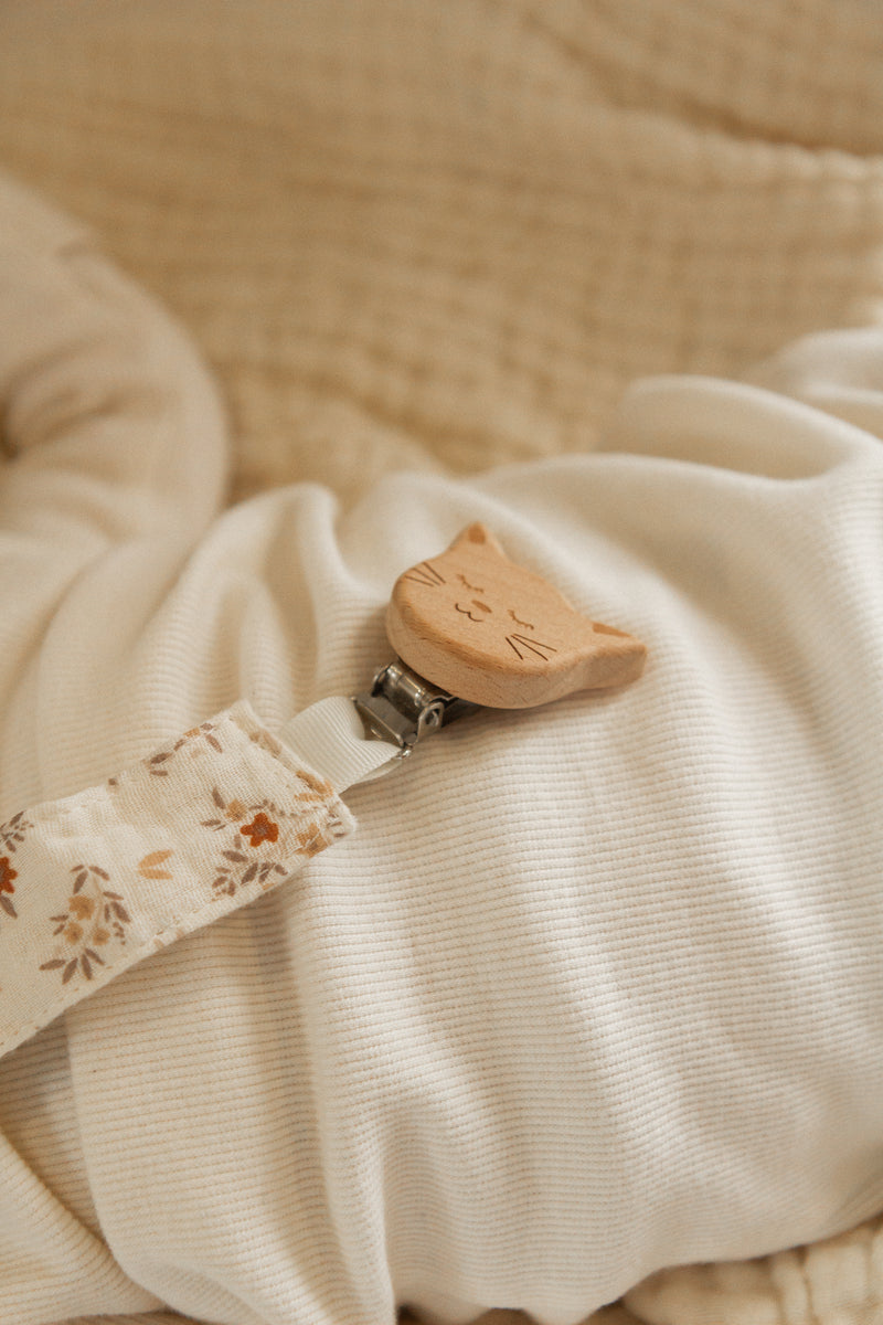 Attache-suce chat en mousseline - Petits bouquets - Bambino par Baluchon