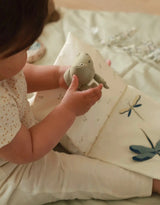 Avery Row FBORIV Livre d'éveil en tissus - Les histoires de la berge - Avery Row vendu par Veille sur toi