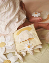 Avery Row FBOWCH Livre d'éveil en tissus - Les histoires de lapins - Bunny Tales - Avery Row vendu par Veille sur toi