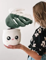 Blushiez BLUSHIEZ-PEL-MonsteraDeliciosaAlboV Peluche plante - Monstera Deliciosa 'Albo Variegata'  - Blushiez vendu par Veille sur toi