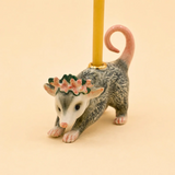 Camp Hollow SURCT0060 Porte-bougie en porcelaine - Opossum - Camp Hollow vendu par Veille sur toi