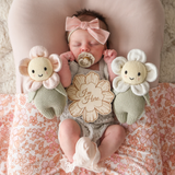 Cuddle + kind BBYFLWRPK003 Peluche - Bébé marguerite 7" - Rose blush - Cuddle + kind vendu par Veille sur toi