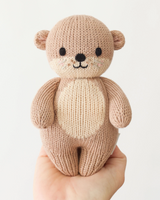 Cuddle + kind BBYOTT003 Peluche - Bébé loutre 7" - Cuddle + kind vendu par Veille sur toi