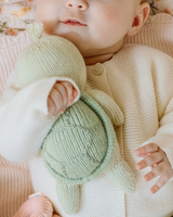 Cuddle + kind BBYTURAQ003 Peluche - Bébé tortue 7" - Vert algue - Cuddle + kind vendu par Veille sur toi