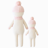 Cuddle + kind Peluche - Holly le bonhomme de neige - Cuddle + kind vendu par Veille sur toi