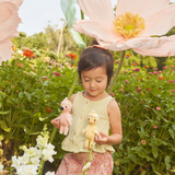 Cuddle + kind TINYDUCFLOMV4 Peluche avec jolie boîte - Tiny 6" - Flora le Canard - Cuddle + kind vendu par Veille sur toi