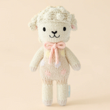 Cuddle + kind TINYLAMEAS4 Peluche avec jolie boîte - Tiny 6" - Lucy le mouton - Cuddle + kind vendu par Veille sur toi