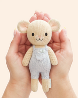 Cuddle + kind TINYMOUBLY4 Peluche avec jolie boîte - Tiny 6" - Bailey la souris - Cuddle + kind vendu par Veille sur toi
