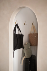 Dans le sac ⚜ Quilted-Convertible-Backpack-Black Sac à dos matelassé convertible - Noir - Dans le sac vendu par Veille sur toi