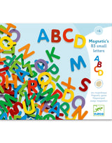 Djeco DJ03101 Aimants - 83 lettres - Djeco vendu par Veille sur toi