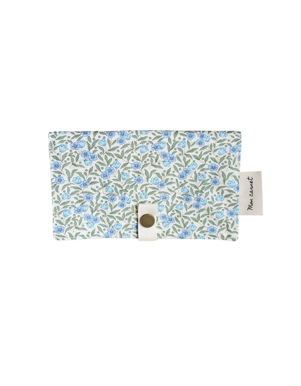 Protège Carnet de santé - Petite fleurs bleues - Sauge & Co