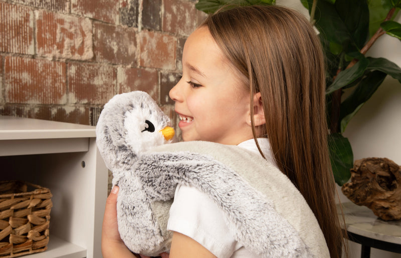 Peluche lestée Hugaround - Pax le pingouin - Hugimals | Veille sur toi Peluche lestée Hugaround - Pax le pingouin - Hugimals | Veille sur toi