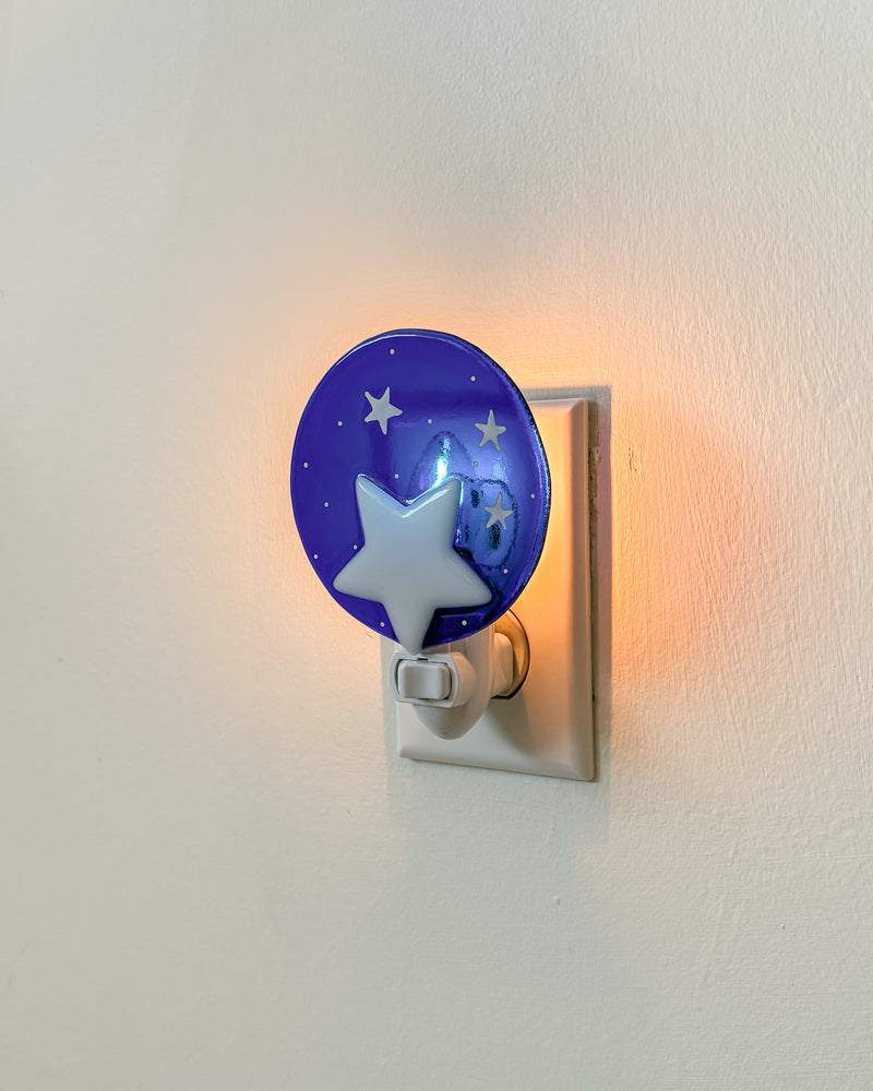 Nightlight in collaboration with the Les Zépanouis Foundation & Dream Big