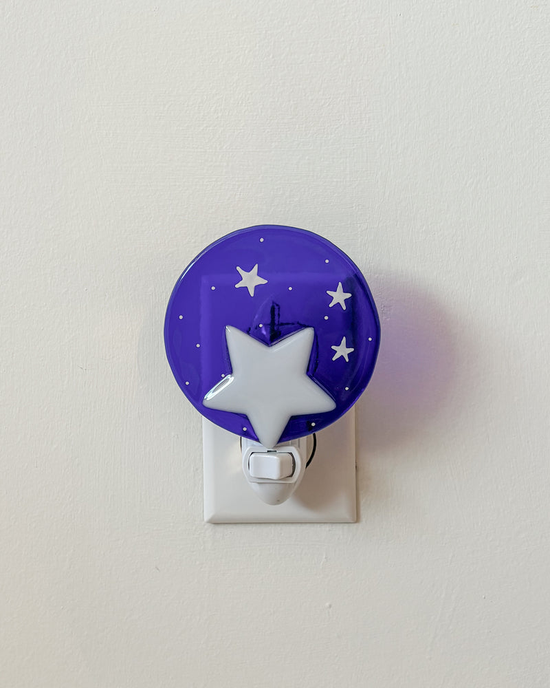 Nightlight in collaboration with the Les Zépanouis Foundation & Dream Big