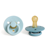 Itzy Ritzy NRP843106 Ensemble 2 suces avec tétines en caoutchouc naturel Itzy Soother™ - Itzy Ritzy Bleu Port + Bleu Côté - 0-6 mois vendu par Veille sur toi