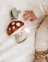 Itzy Ritzy Peluche et suce en silicone Sweetie Pal™ - Itzy Ritzy vendu par Veille sur toi