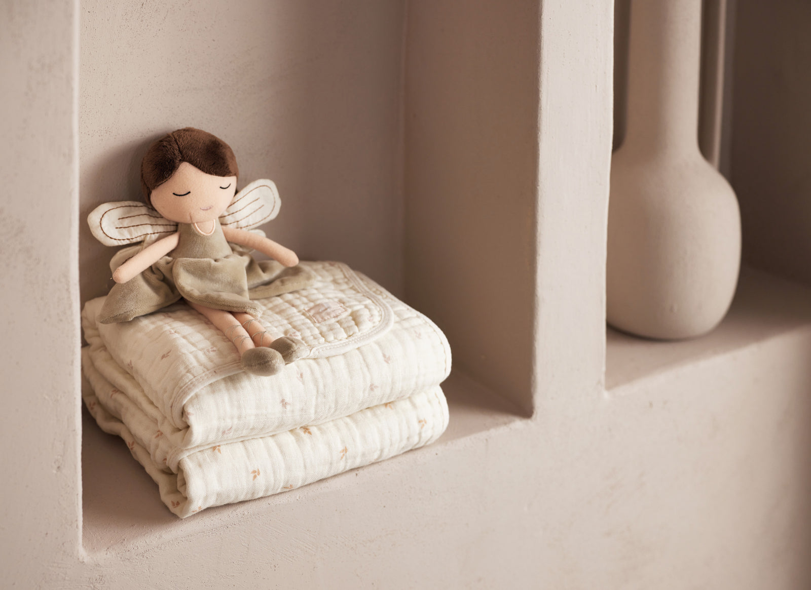 poupée / peluche en tissus en forme de fée