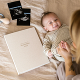 Le petit tableau noir ⚜ LivreBébé-Grège Livre de bébé - Grège - Le petit tableau noir vendu par Veille sur toi