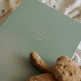 Le petit tableau noir ⚜ LivreBébé-SaugeOr Livre de bébé - Sauge et or - Le petit tableau noir vendu par Veille sur toi