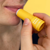 MaeMae ⚜ MAEMAE-BANANE Baume à lèvres - Banane - Maemae vendu par Veille sur toi