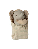 Maileg 16-6971-00 Peluche Mini Lullaby friends avec couverture - Éléphant - Maileg vendu par Veille sur toi