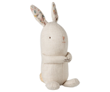 Maileg 16-6972-00 Peluche Mini Lullaby friends avec couverture - Lapin - Maileg vendu par Veille sur toi