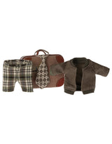 Maileg 17-4301-00 Vêtement pour grand-papa souris - Veste, pantalon et cravate dans une petite valise - Maileg vendu par Veille sur toi