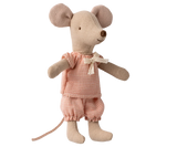 Maileg 17-5109-00 Petite soeur souris dans sa boîte d'allumettes - Pyjama vichy rose - Maileg vendu par Veille sur toi