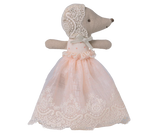 Maileg 17-6000-00 Bébé souris en robe de cérémonie - Maileg Poudre vendu par Veille sur toi