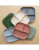 Minika ⚜ Assiette avec succion en silicone - Minika vendu par Veille sur toi