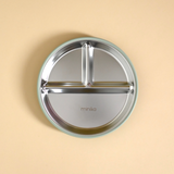Minika ⚜ MINIKA-ASSIETTE-STAINLESS-SAGE Assiette en acier inoxydable avec succion en silicone - Minika Sauge vendu par Veille sur toi