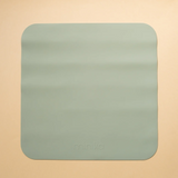 Minika ⚜ NapperonSilicone-Sauge Napperon en silicone - Minika Sauge vendu par Veille sur toi