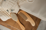 Noüka WBC01 Ensemble brosse et peigne pour bébé - Noüka vendu par Veille sur toi
