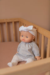 Paola Reina PR-4126 Bébé Gordis - Raky avec blouse fleurie et bandeau - Paola Reina vendu par Veille sur toi