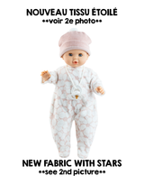 Paola Reina PR-8034 Poupée Alex & Sonia - Sonia avec pyjama blanc et bonnet rose - Paola Reina vendu par Veille sur toi